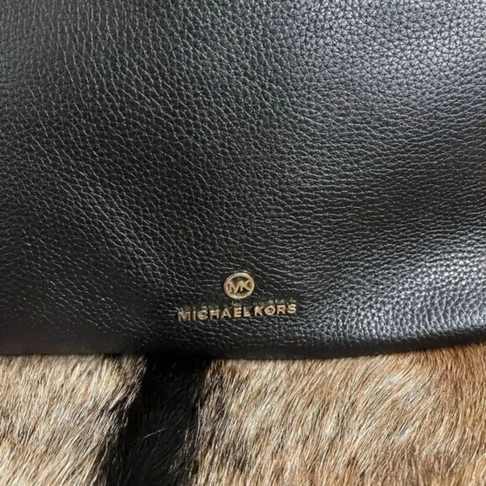 Michael Kors $278‎ Lucy Black Pebbled Leather Medium Hobo Shoulder Bag Magnetic